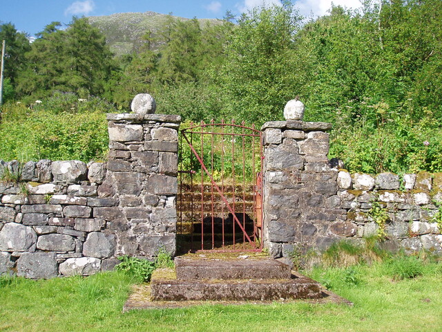 194669 830083 gate at Killilan Estate 2.JPG