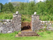 194669 830083 gate at Killilan Estate 2.JPG